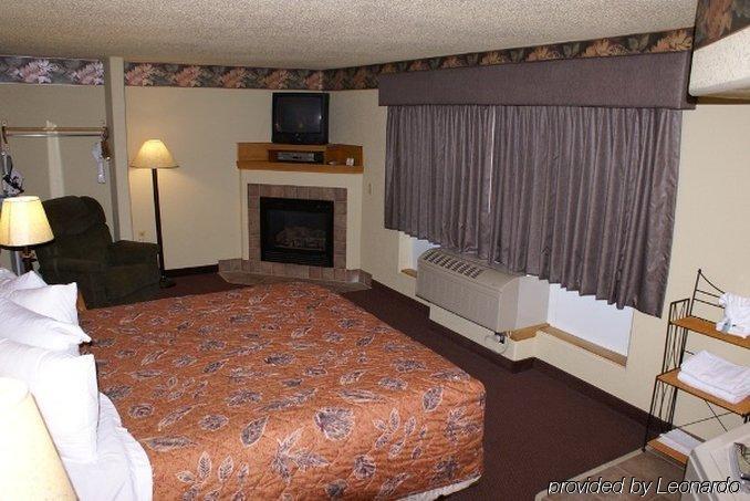 Fossil Creek Hotel & Suites Russell Quarto foto